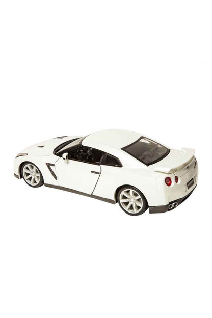 1:24 2017 Nissan GT R Model Araba - Beyaz