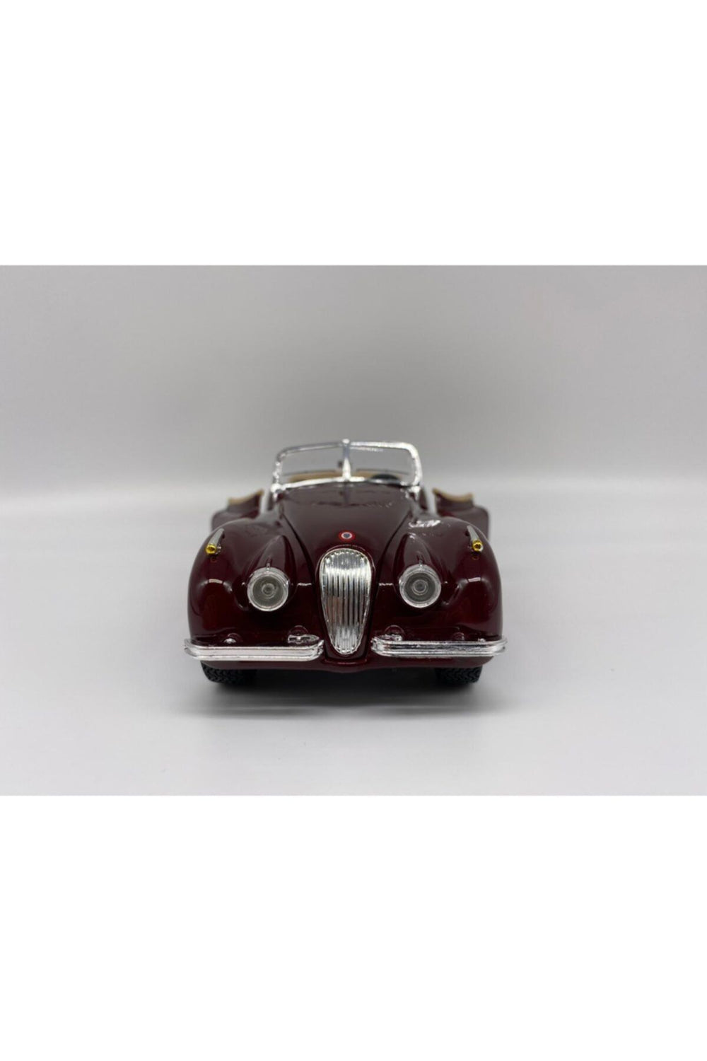 1:24 Burago Jaguar Xk 120 Roadster