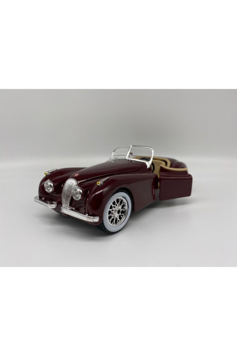 1:24 Burago Jaguar Xk 120 Roadster