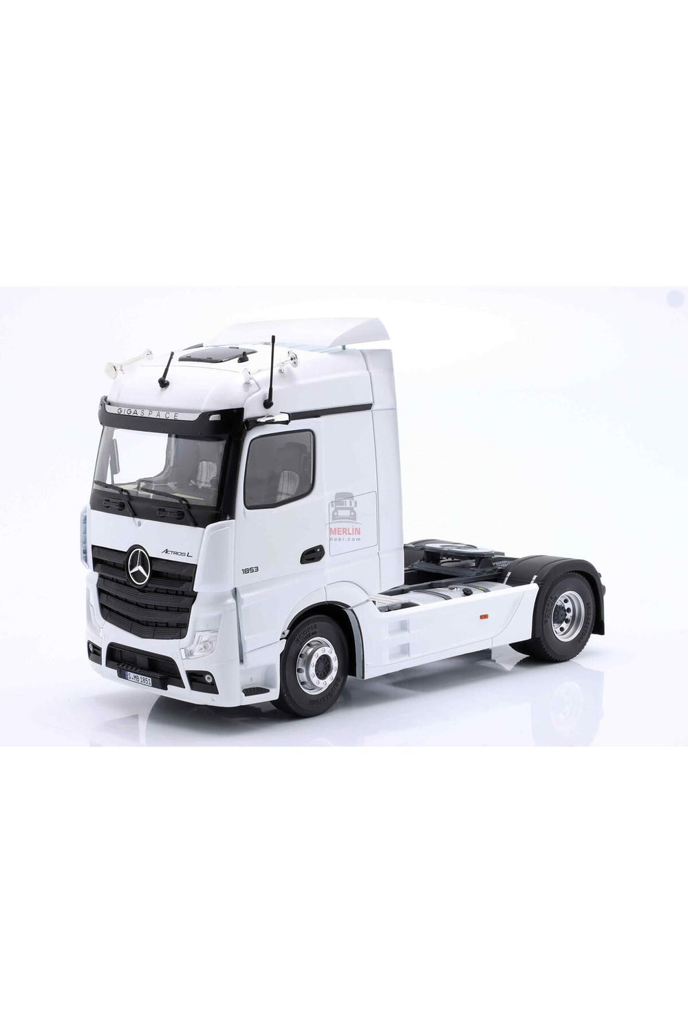 1/24 MERCEDES-BENZ ACTROS L 1853 – Beyaz Renk - Solido