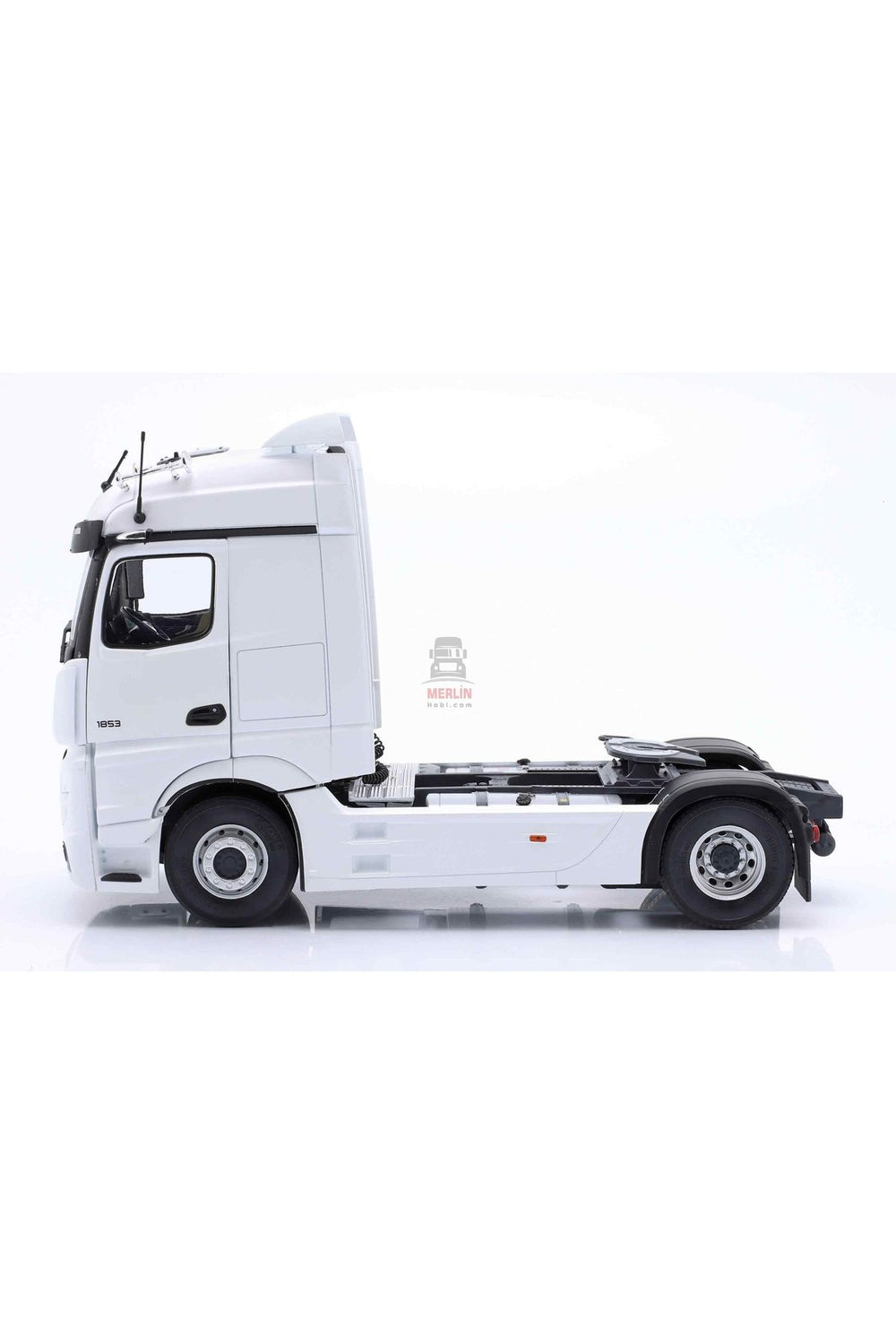 1/24 MERCEDES-BENZ ACTROS L 1853 – Beyaz Renk - Solido