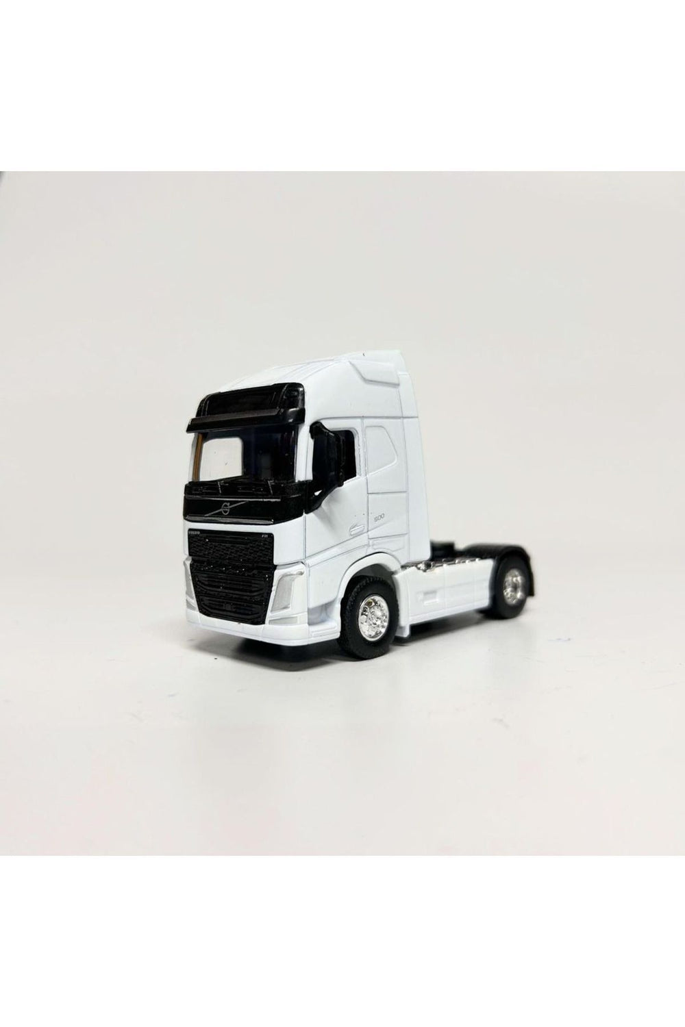1:64 Metal Volvo FH Tır Kupası