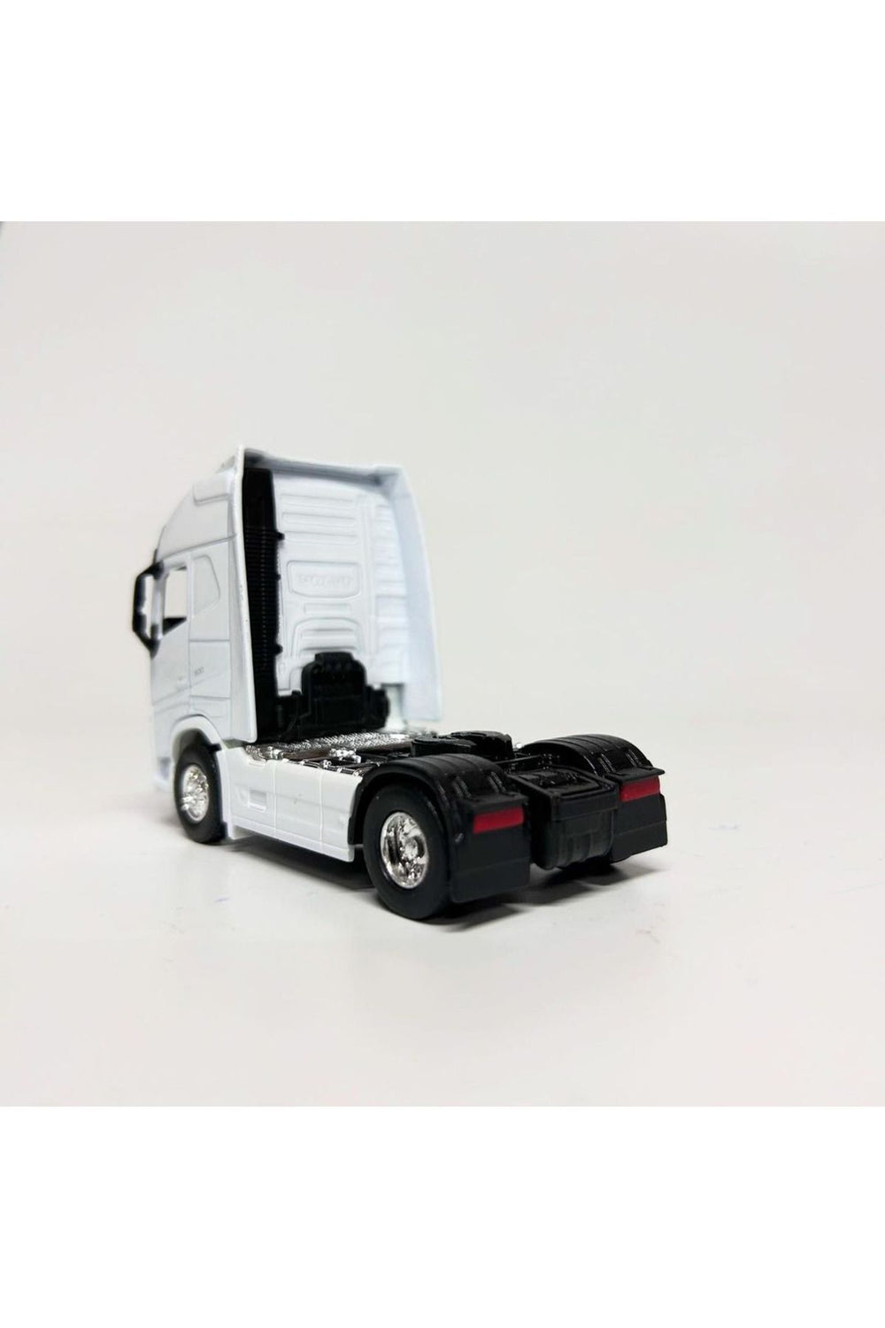 1:64 Metal Volvo FH Tır Kupası
