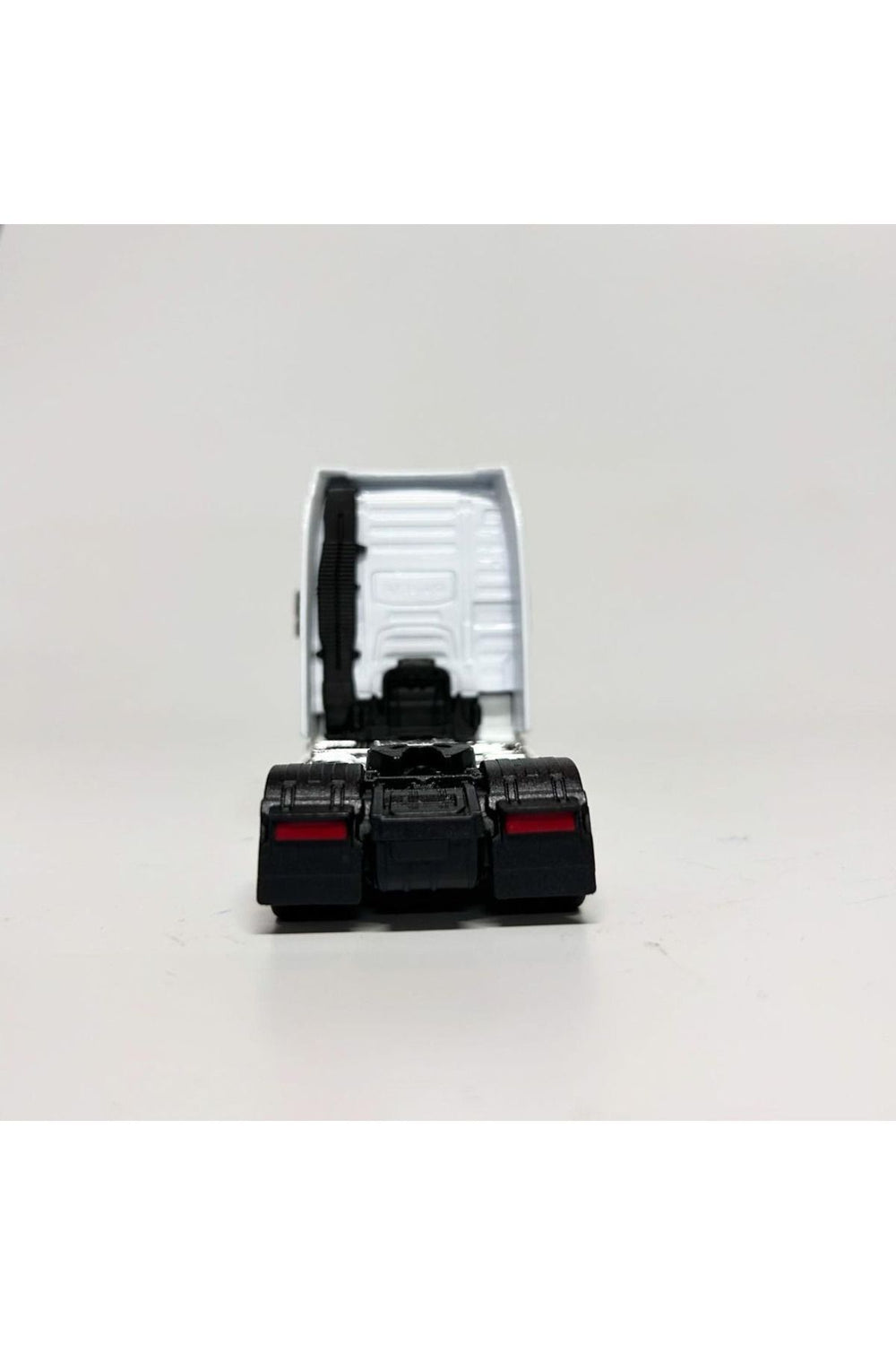 1:64 Metal Volvo FH Tır Kupası