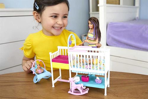 Barbie-Bebek Bakıcısı Skipper Uyku Eğitiminde Oyun Seti GFL38