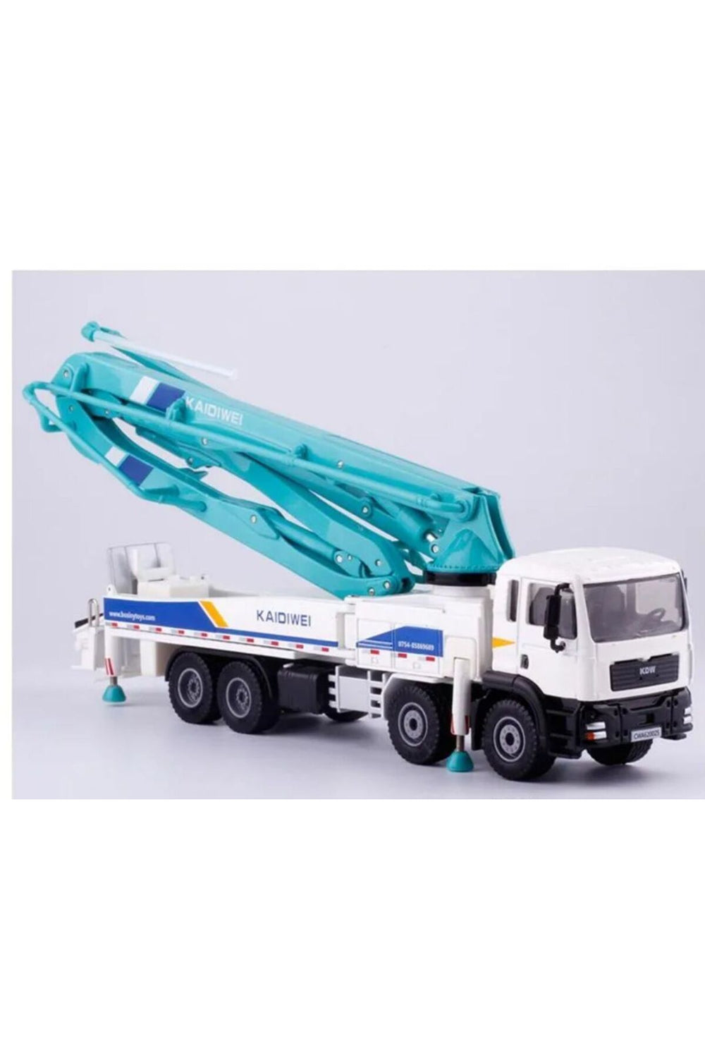 Beton pompası 1:55 ölçek