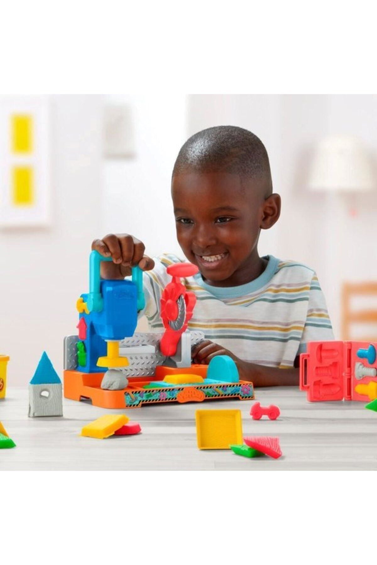 F9141 Play-doh Renkli El Aletleri Tezgahı Oyun Seti +3 Yaş