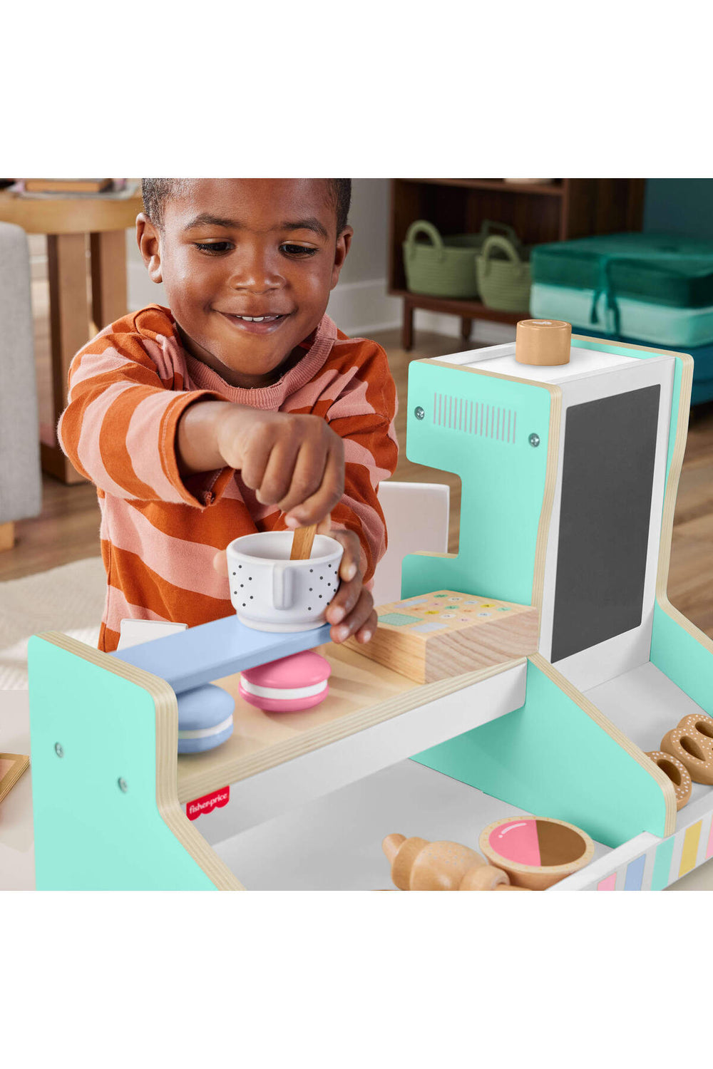 Fisher-Price Ahşap Kafe Seti Okul öncesi çağdaki çocuklar için 20 ahşap parçadan oluşan HXV22
