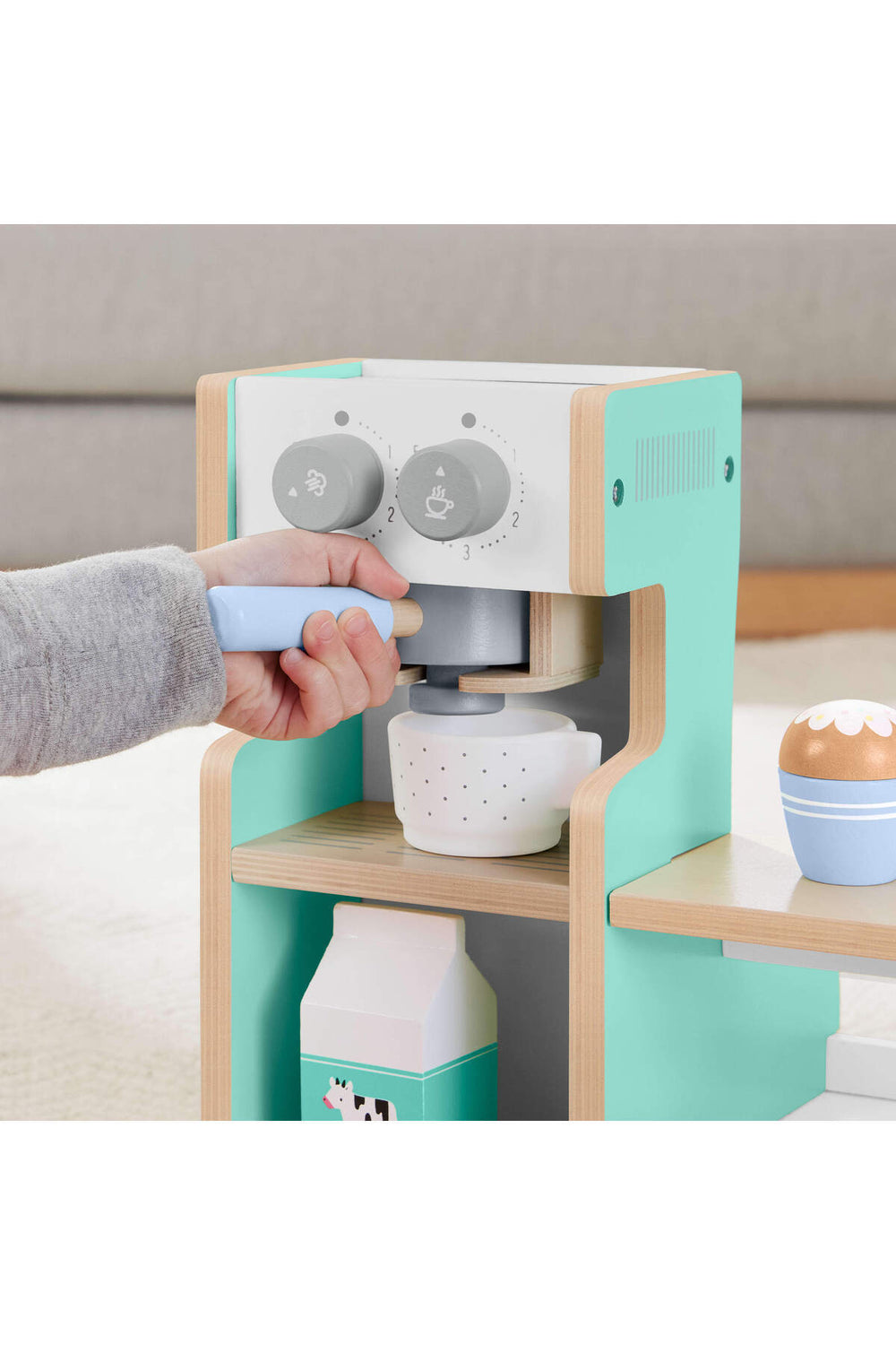 Fisher-Price Ahşap Kafe Seti Okul öncesi çağdaki çocuklar için 20 ahşap parçadan oluşan HXV22