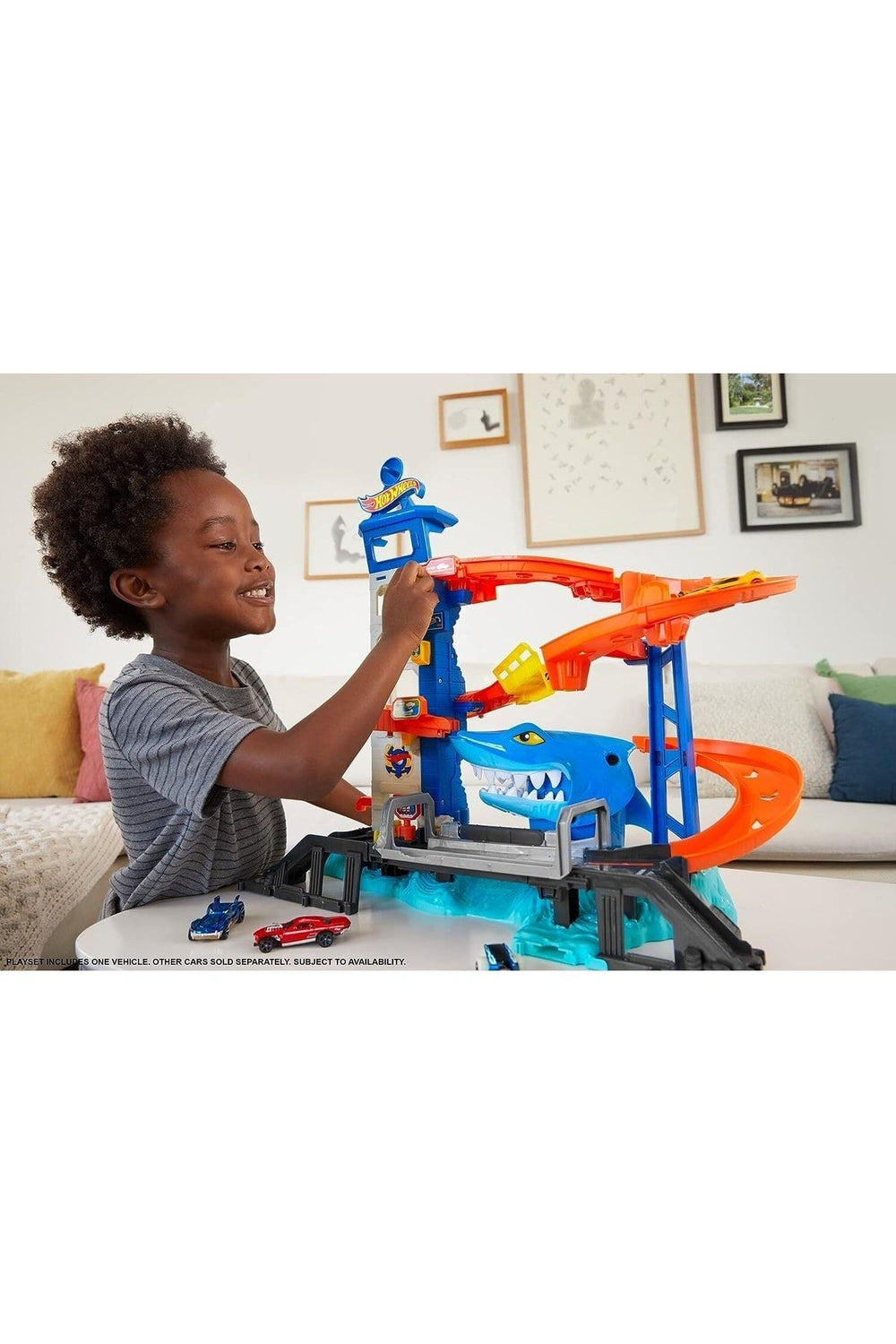 Hot Wheels City Köpek Balığından Kaçış HDP06