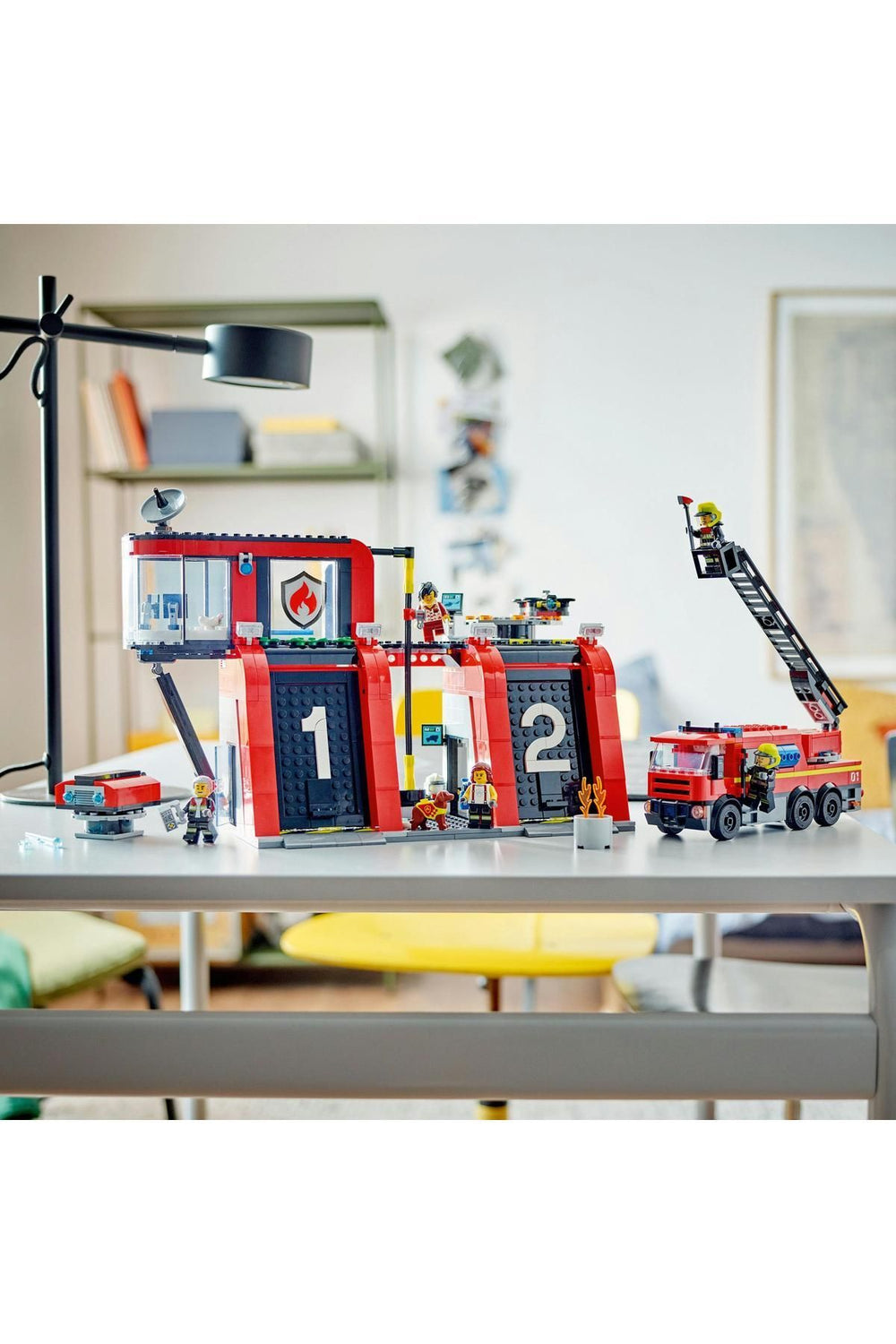 LEGO ® City İtfaiye Kamyonlu İtfaiye Merkezi 60414 -  Yaratıcı Oyuncak Yapım Seti (843 Parça)