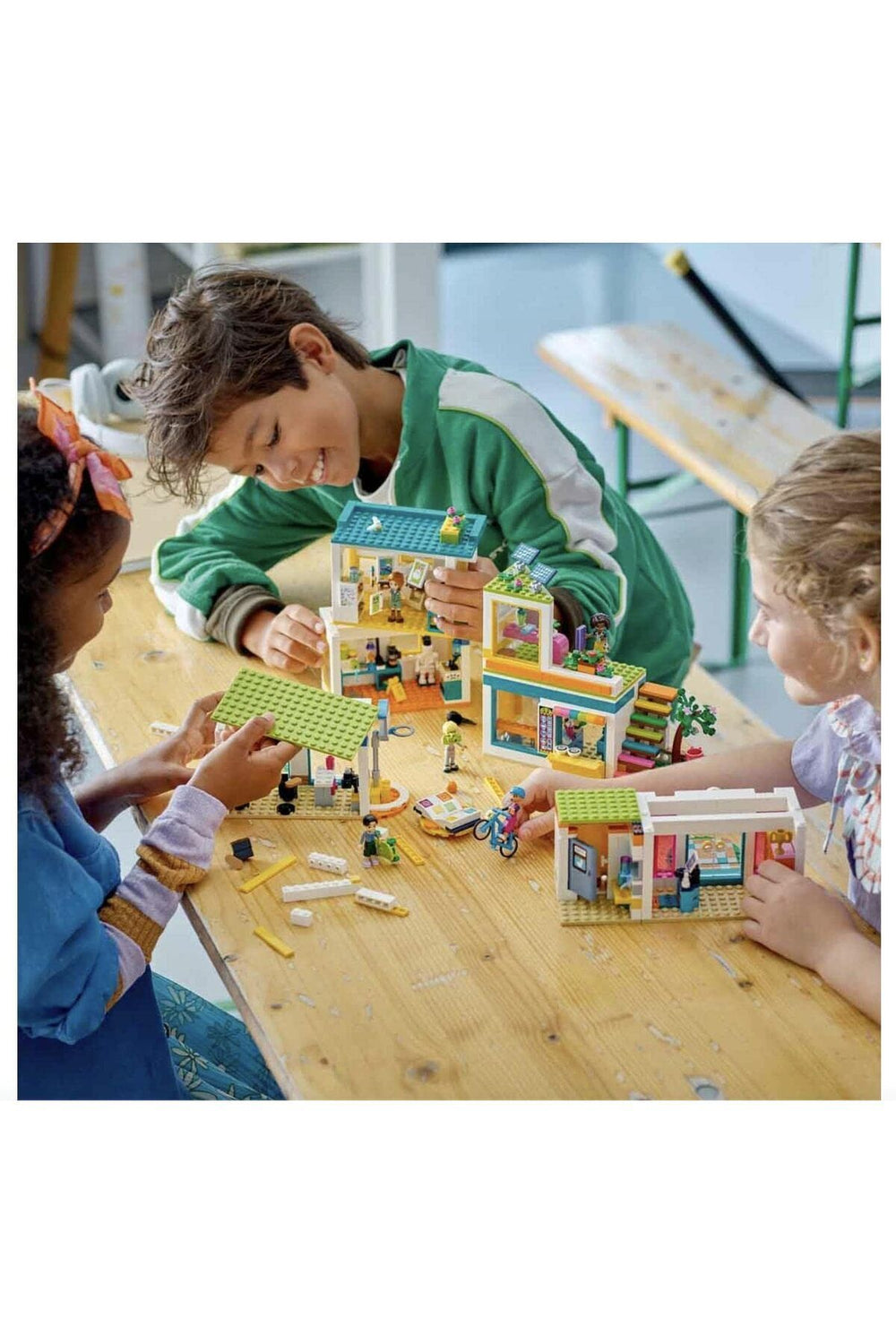 LEGO ® Friends Uluslararası Heartlake Okulu 41731 - 8 Yaş ve Üzeri için Oyuncak Yapım Seti(985 Parça)