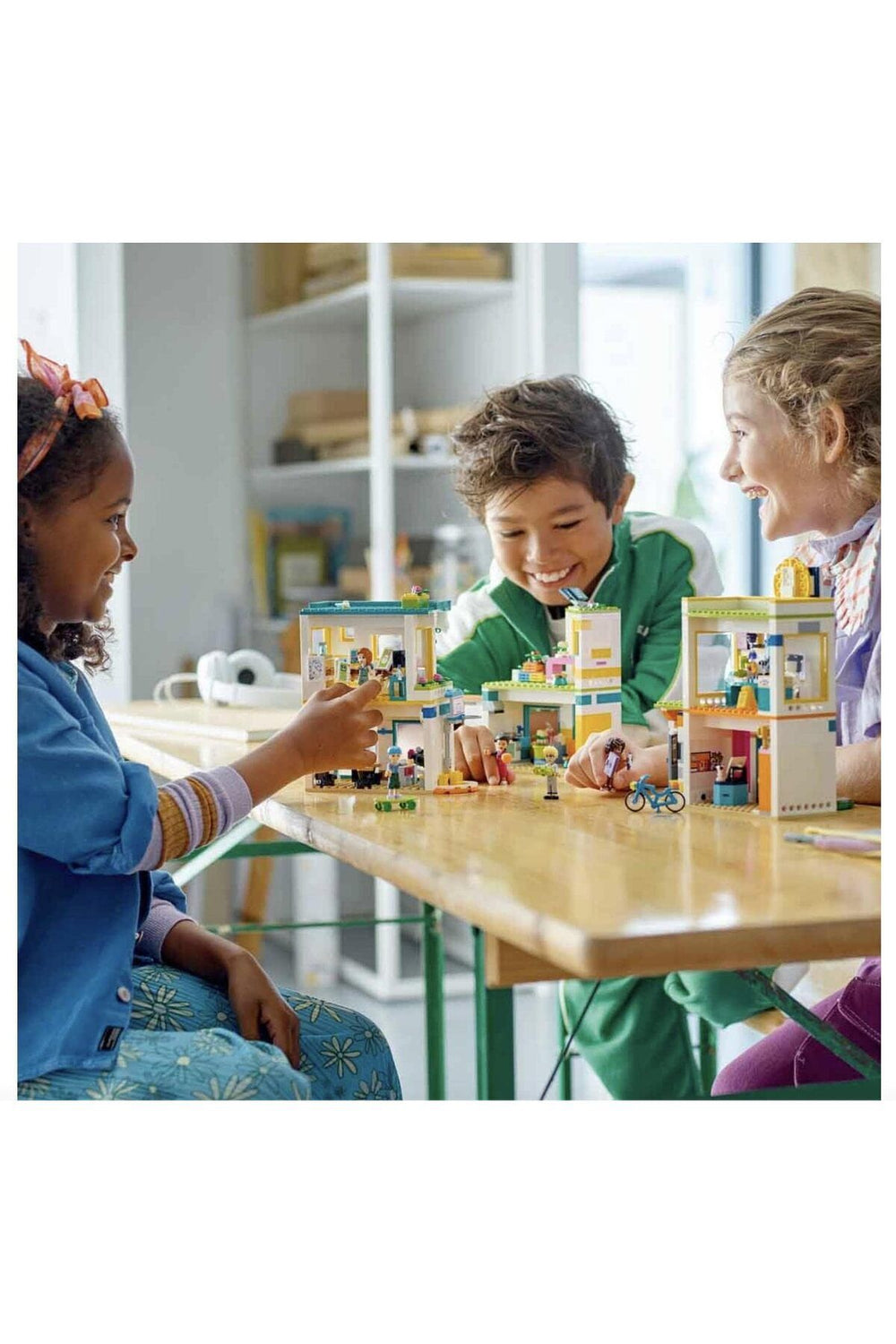 LEGO ® Friends Uluslararası Heartlake Okulu 41731 - 8 Yaş ve Üzeri için Oyuncak Yapım Seti(985 Parça)