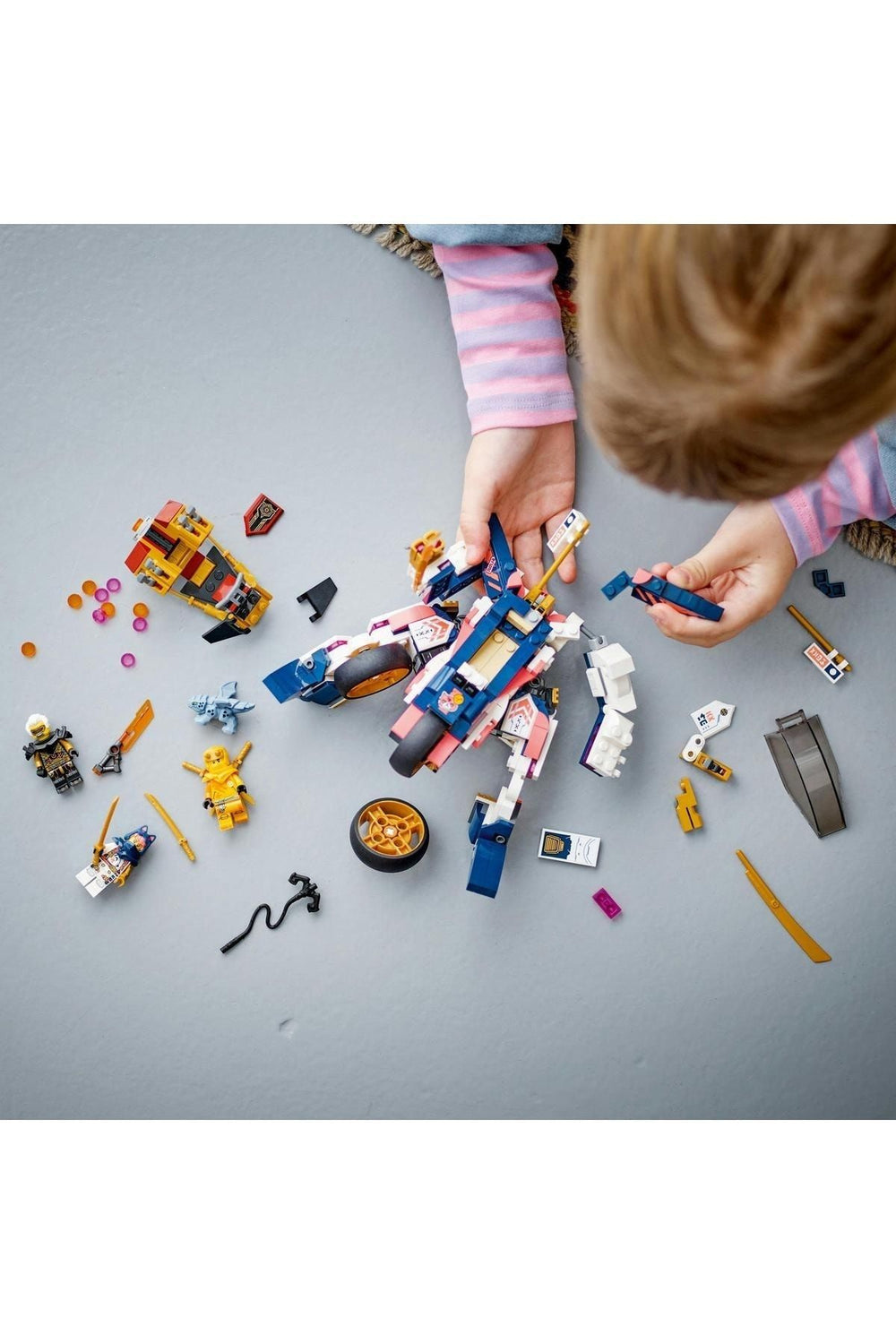 LEGO ®  Ninjago Sora'nın Dönüşen Robot Motosiklet Yarışçısı 71792