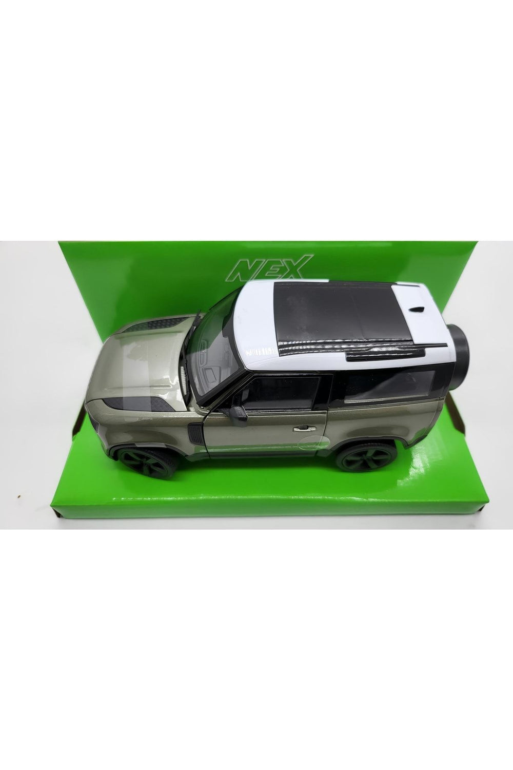 Oyuncak Welly 1:24 20 Land Rover Defender 24110