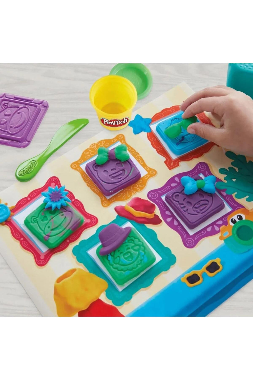 Play-Doh Eğlenceli Fotoğrafçı Başlangıç Seti G0502