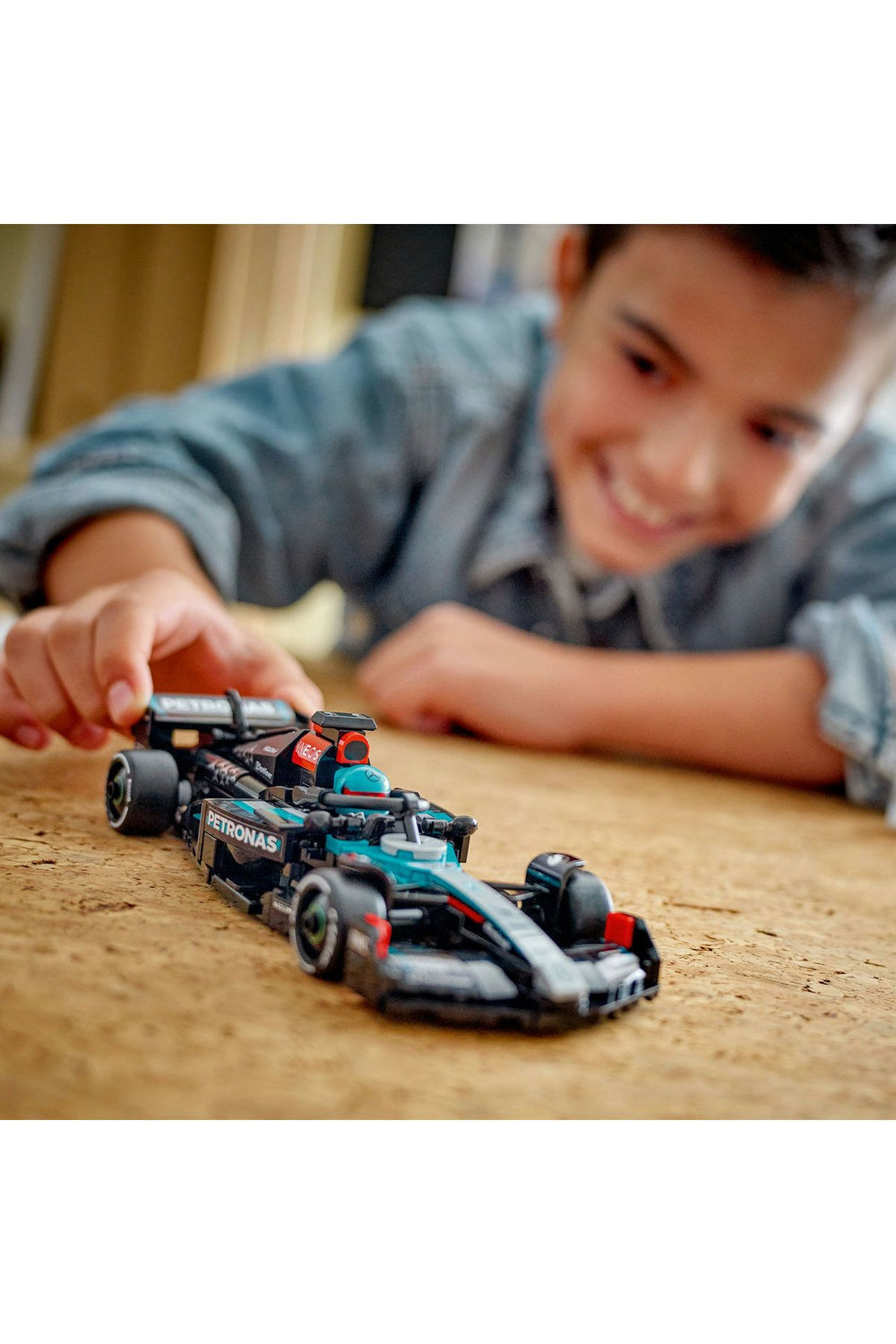 ® Speed Champions Mercedes-AMG F1® W15 Yarış Arabası 77244 - 10+ Oyuncak Yapım Seti (267 Parça)