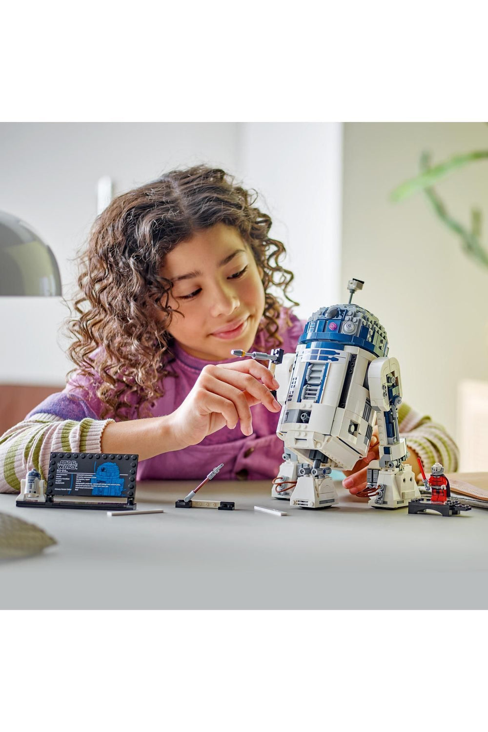 ® Star Wars™ R2-D2™ 75379 - 10 Yaş ve Üzeri İçin Yapım Seti (1050 Parça)