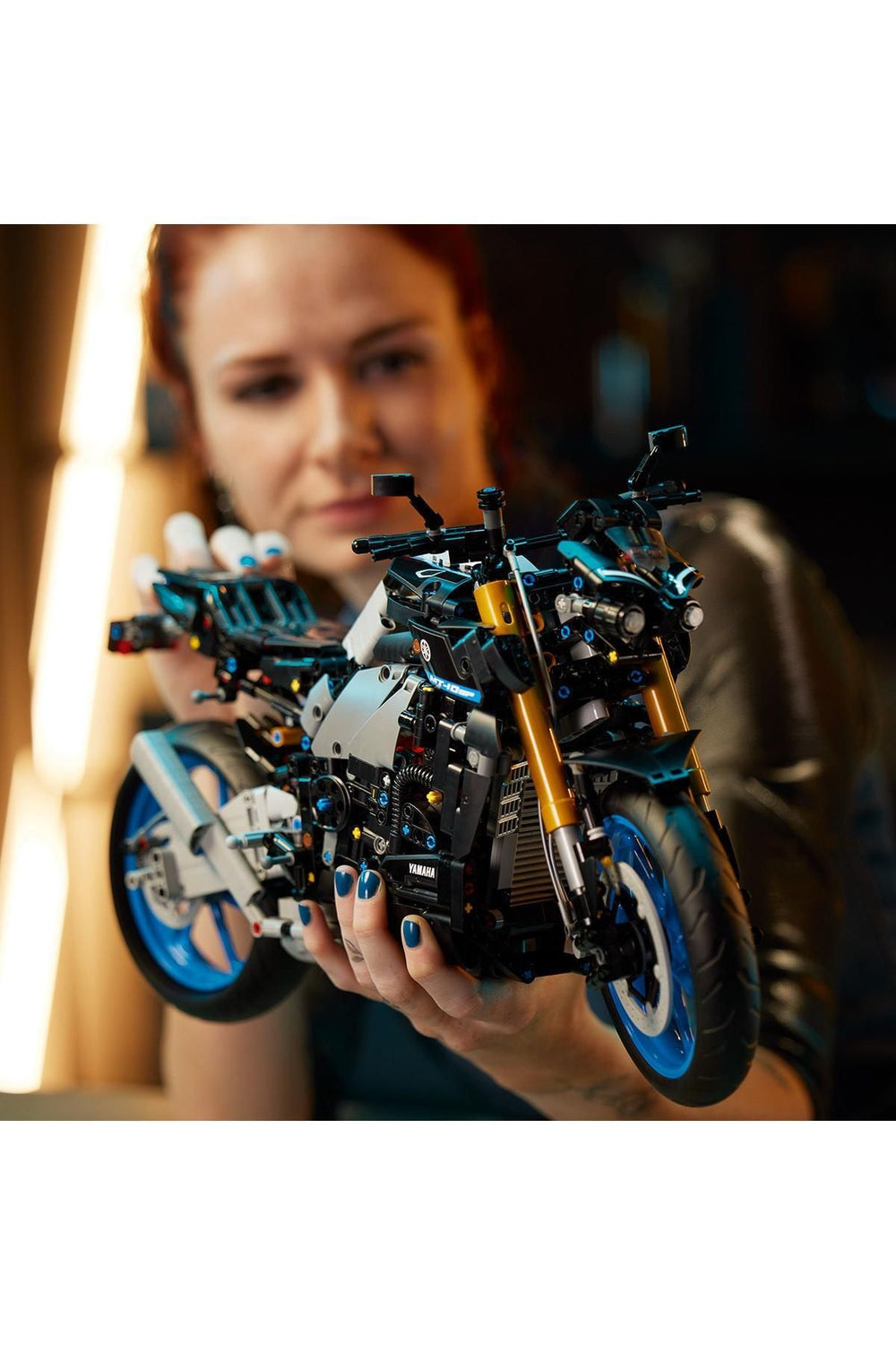 Lego Technic Yamaha MT-10 SP 42159