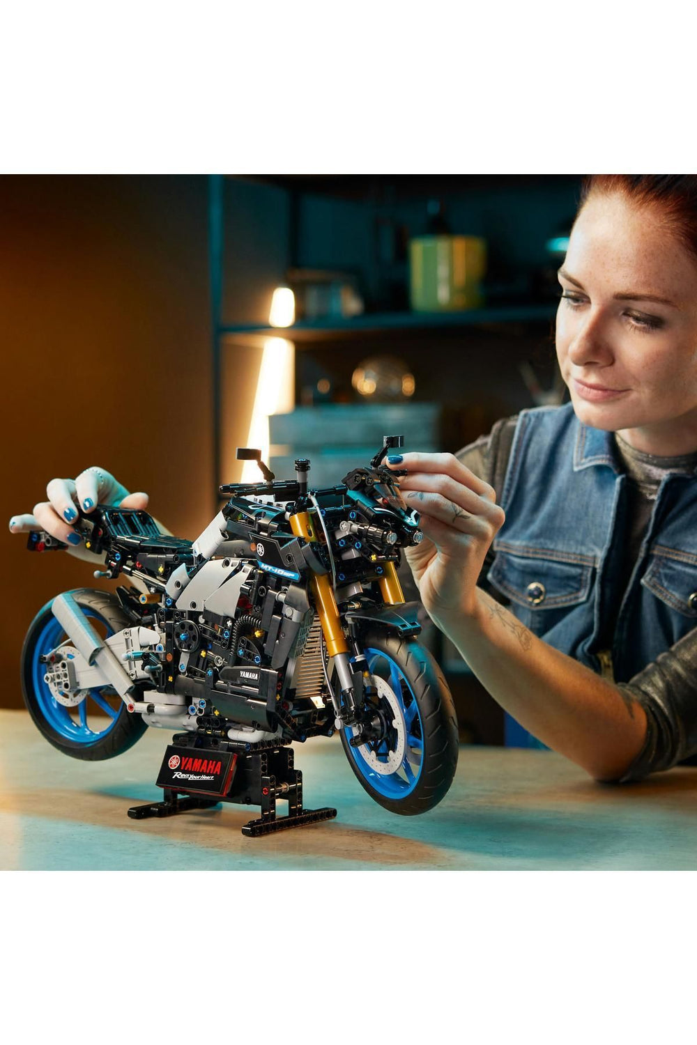 Lego Technic Yamaha MT-10 SP 42159